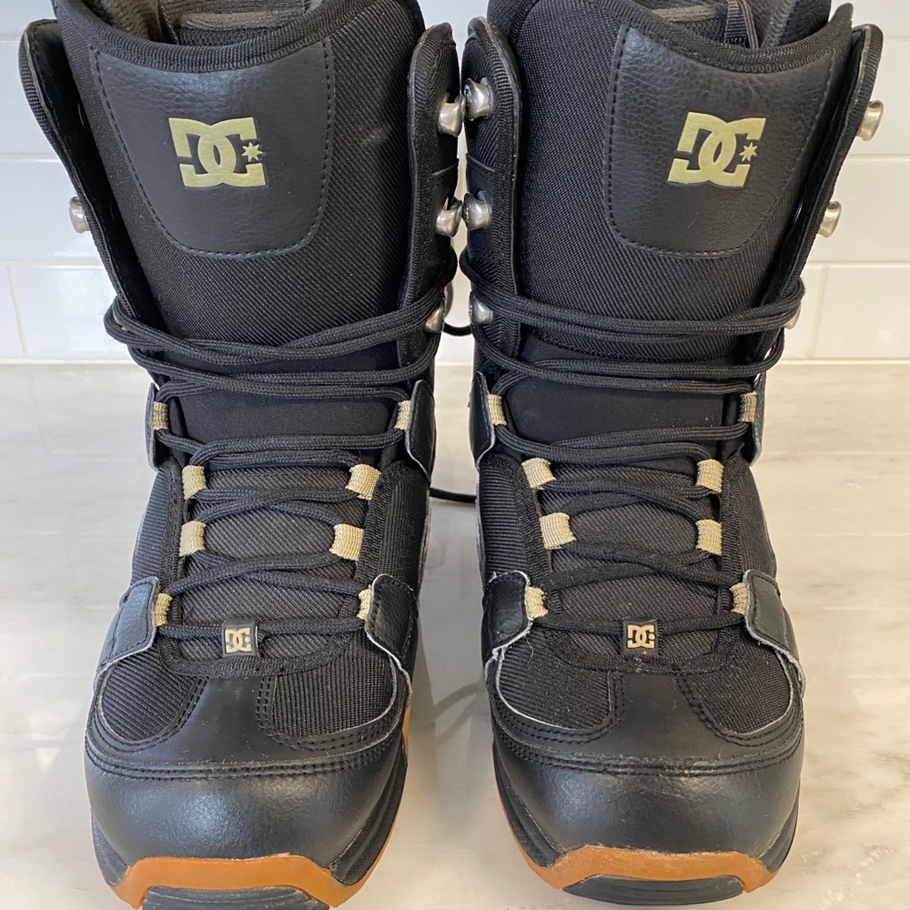 DC Snowboarding Boots